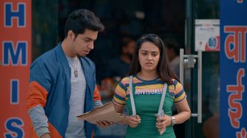 Gagan Arora and Apoorva Arora in College Romance (2018)