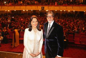 Amitabh Bachchan, Simi Garewal, and Scott Barbour