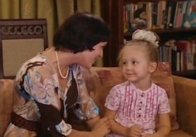 Mariya Syomkina and Ekaterina Starshova in Papiny dochki (2007)