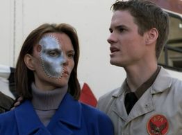 Carol Huston and Shane West in Sliders