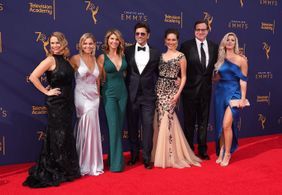 John Stamos, Andrea Barber, Candace Cameron Bure, Lori Loughlin, Bob Saget, Caitlin McHugh, and Kelly Rizzo at an event 