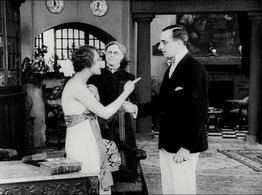 Curt Goetz, Margarete Kupfer, and Ossi Oswalda in I Don't Want to Be a Man (1918)
