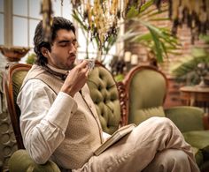 Shayan Sobhian BTS in Legends of Tomorrow (The One Where We're Trapped on TV)