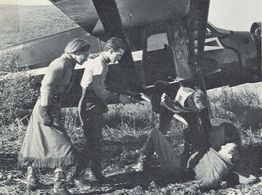 Gene Autry, Frankie Darro, and Betsy King Ross in Men with Steel Faces (1940)