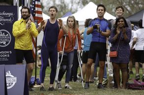 Jay Duplass, Mark Duplass, Beth Grant, Mindy Kaling, Ed Weeks, and Anders Holm in The Mindy Project (2012)