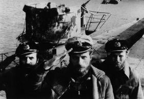 Jürgen Prochnow, Herbert Grönemeyer, and Klaus Wennemann in Das Boot (1985)