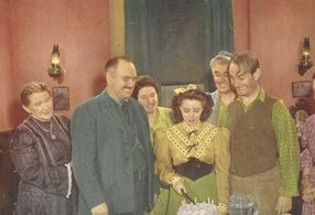 Nora Bush, Ed Cassidy, Anne Kunde, Caren Marsh, Syd Saylor, and Lucile Sewall in Navajo Kid (1945)