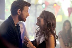 Maxim Mehmet and Carolin Kebekus in It's Your Turn, Honey! (2017)