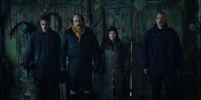 Winona Ryder, Tom Wlaschiha, David Harbour, and Brett Gelman in Stranger Things (2016)