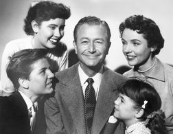 Robert Young, Lauren Chapin, Elinor Donahue, Billy Gray, and Jane Wyatt in Father Knows Best (1954)