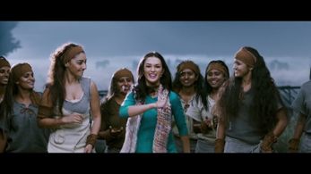 Amy Jackson in Gethu (2016)