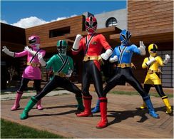 Erika Fong, Hector David Jr., Alexander P. Heartman, Brittany Anne Pirtle, and Najee De-Tiege in Power Rangers Samurai (