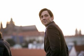 Steve Kazee in Legends (2014)