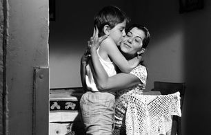 Filiz Ahmet and Ömer Tan in Bal Kaymak (2018)