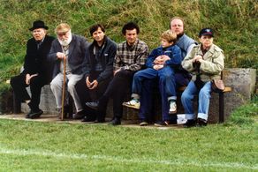 Jan Hrusínský, Jirina Jirásková, Milan Simácek, Jan Skopecek, Lubor Tokos, and Ondrej Vetchý in Kozené slunce (2002)