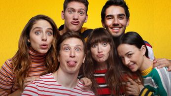 Nelly Tagar, Adam Shnal, Lee Biran, Eliana Tidhar, Liana Ayoun, and Omer Hazan in Forever (2018)