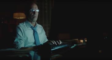 Craig Wroe as Morris in 