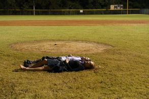 Elle Fanning and Colton Ryan in The Girl from Plainville (2022)