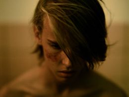 Cesar De Sutter in Violet (2014)