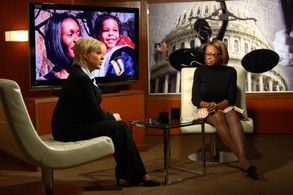 Star Jones and Nancy Grace in Law & Order: Special Victims Unit (1999)