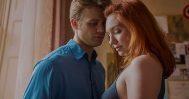 Leo Woodall and Eleanor Tomlinson in One Day (2024)