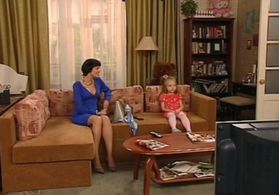 Mariya Syomkina and Ekaterina Starshova in Papiny dochki (2007)