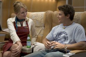 Nathan Phillips and Sunny Mabrey in Snakes on a Plane (2006)