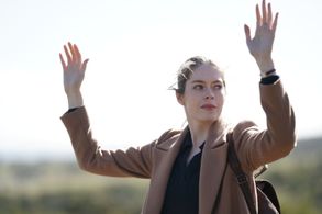 Melissa Neal in La Brea (2021)