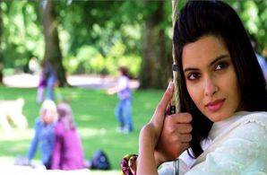 Diana Penty in Cocktail (2012)