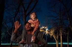 Emily Mitchell and Alan Ritchson in Ordinary Angels (2024)