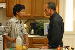 Nestor Serrano and Jonathan Ahdout in 24 (2001)