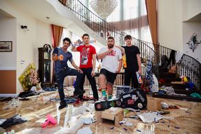 Press photo for pilot 