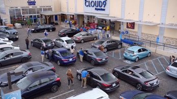 Danny Gura, Mark McKinney, Ben Feldman, Lauren Ash, and Selisha Shertick in Superstore: Curbside Pickup (2019)