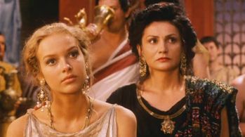 Magdalena Mielcarz and Malgorzata Pieczynska in Quo vadis (2001)
