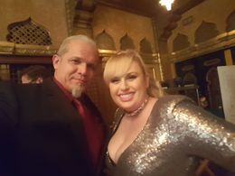 Tim on set of Pitch Perfect 3 with Rebel Wilson