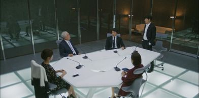 Song Yun-ah, Ko In-beom, Jeon Bae-soo, Shin Dong-mi, and Ji Chang-Wook in The K2 (2016)