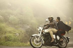 Dulquer Salmaan and Aparna Gopinath in Charlie (2015)