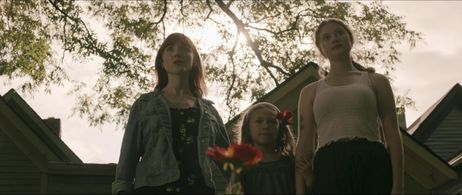 Ashley Ames, Riley Madison Fuller, and Ava Rose Kinard in 