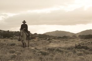Scoot McNairy in Godless (2017)