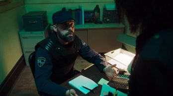 Joshua Hinkson in Van Helsing (2016)