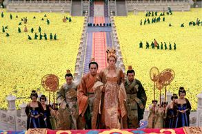 Gong Li, Ye Liu, Jay Chou, and Junjie Qin in Curse of the Golden Flower (2006)