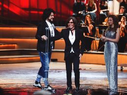 Philipp Kirkorov and Valeriy Leontev at an event for Rossiyskaya natsionalnaya muzykalnaya premiya 2015 (2015)