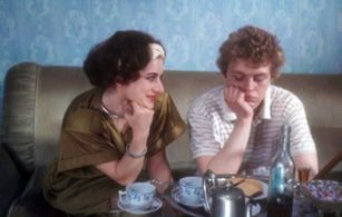 Boris Shuvalov and Vera Voronkova in Shchen iz sozvezdiya Gonchikh psov (1991)