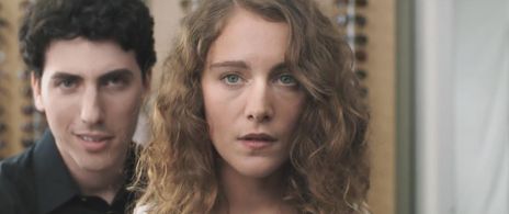 Ariane Labed and Dan Klein in Intimate Semaphores (2014)