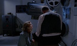 Agnese Nano and Philippe Noiret in Cinema Paradiso (1988)