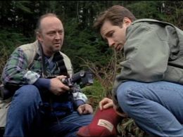 David Duchovny and R. Nelson Brown in The X-Files (1993)