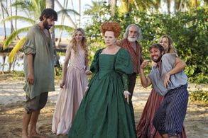 Gonzalo de Castro, Emma Suárez, Alexandra Jiménez, Carlos Cuevas, Anna Moliner, and Fernando Guallar in The Tenderness (