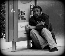 The actor Johann Garçia on Film Izglītības The dog crying.