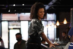 Grasie Mercedes in Grand Crew (2021)