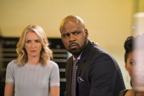 Ever Carradine and Ryan Sands in Runaways (2017)